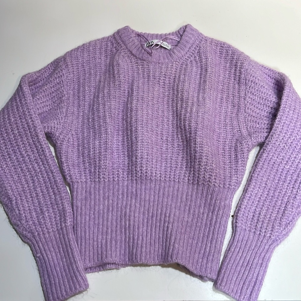 Women’s Zara sweater